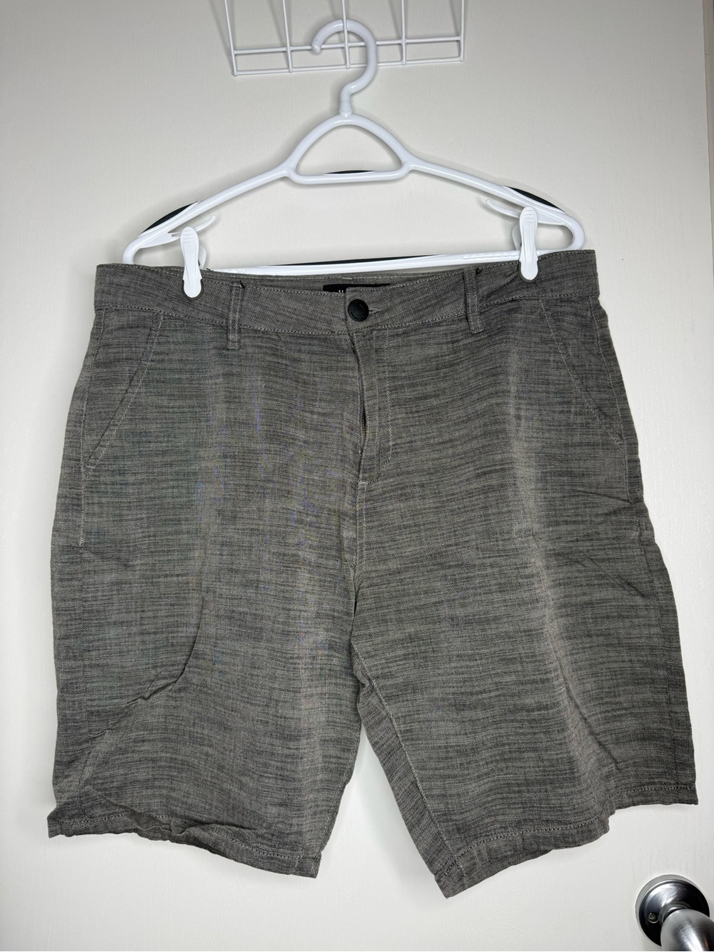 Urban Heritage Men's Flat Front Shorts — Dark Gray Size 34